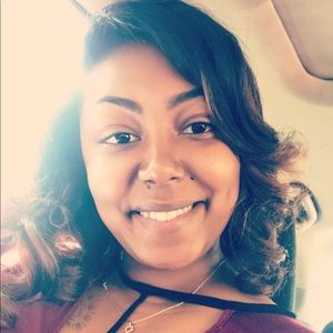 Meet your Posher, Kiana